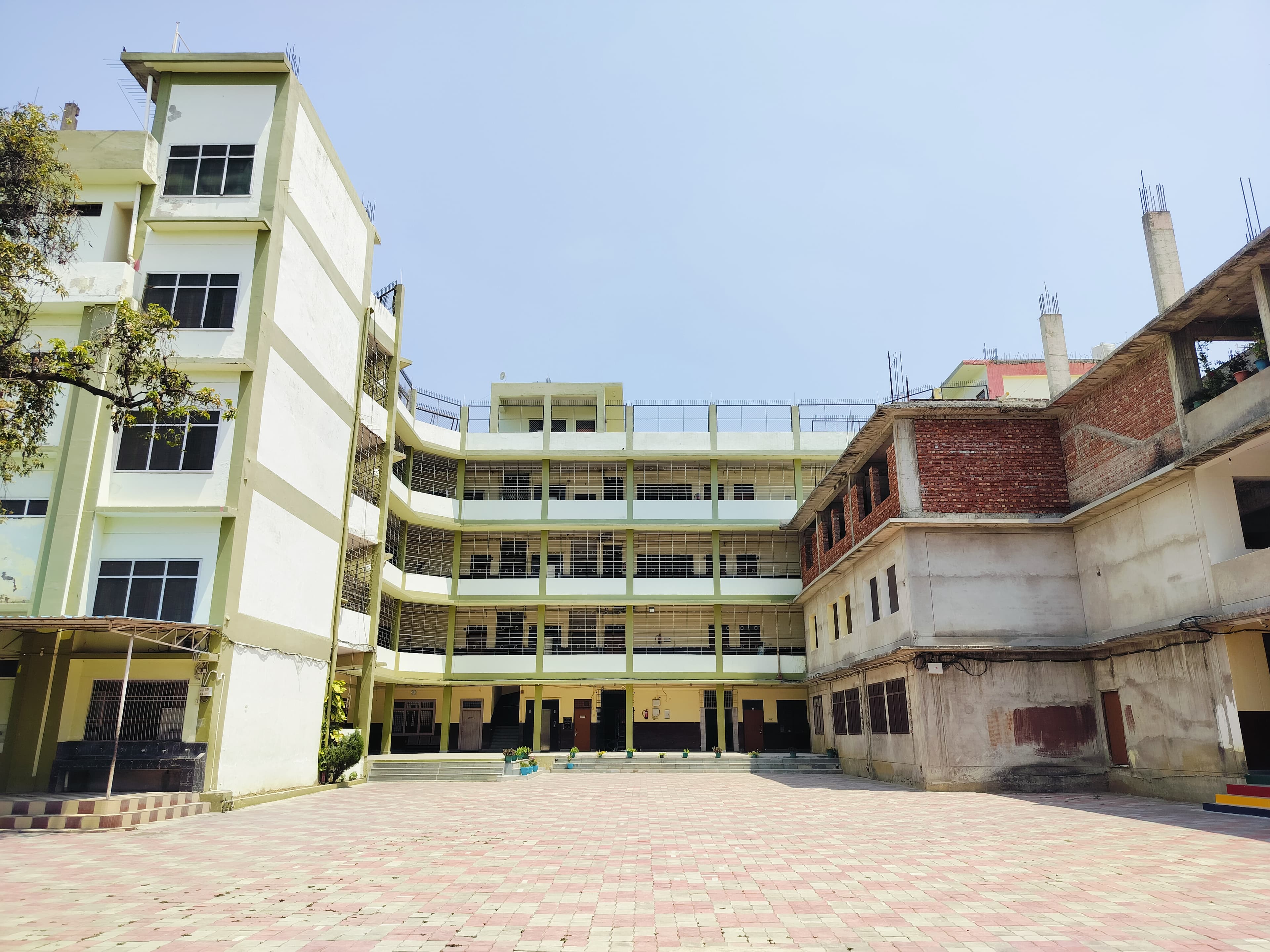 Campus Prospectus Highlights photo 2